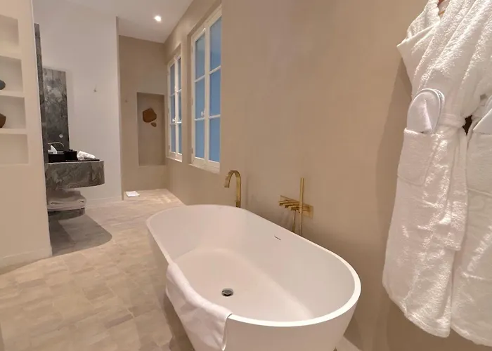 Arte Povera Apartment *