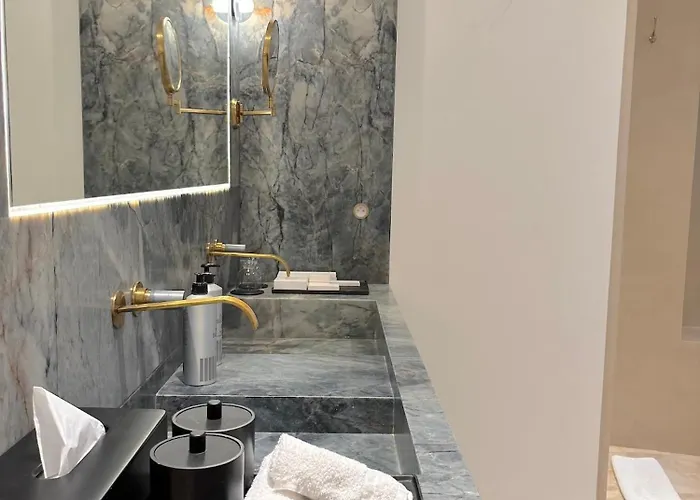 Arte Povera Apartment *