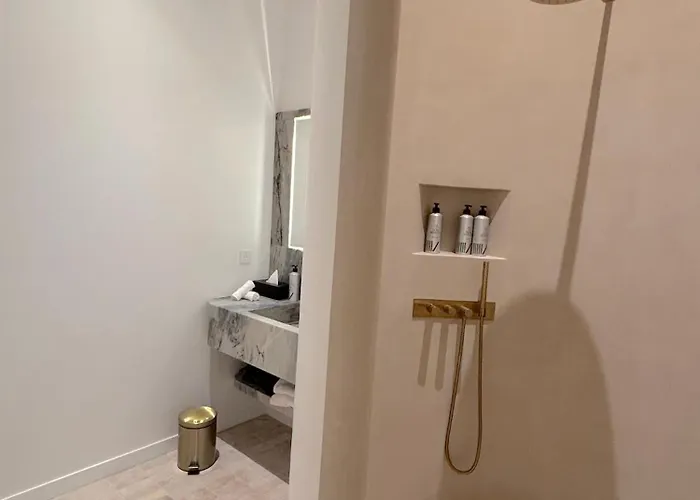 Arte Povera Apartment *